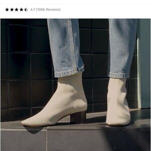 Everlane The Glove Boot women’s off white Cream Ankle sock Boots 9.5